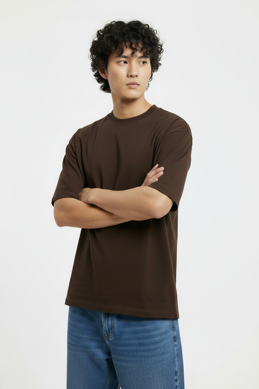 Polo marrón + baggy jean azul
