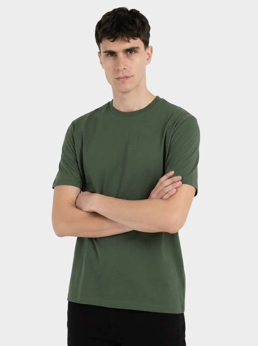 REGULAR FIT
