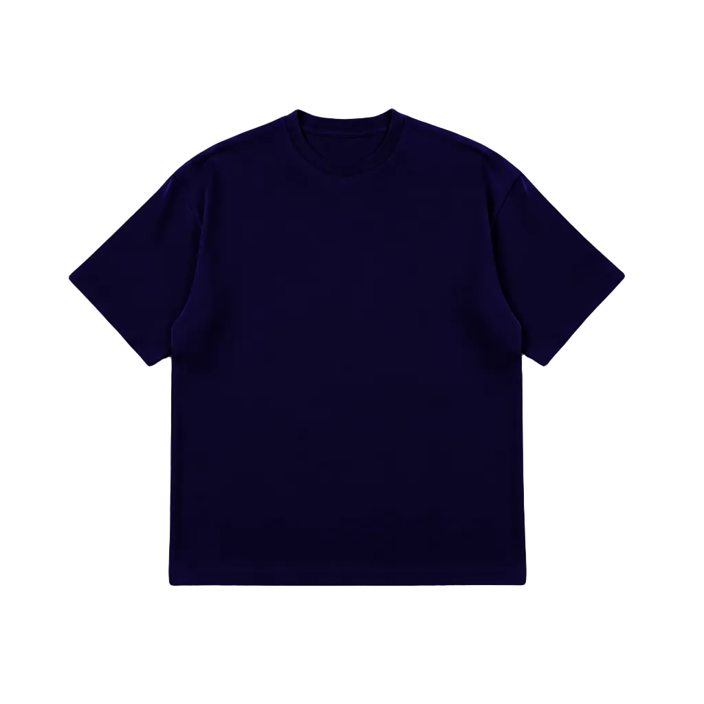 Polo oversize visto de frente en color #070222FF