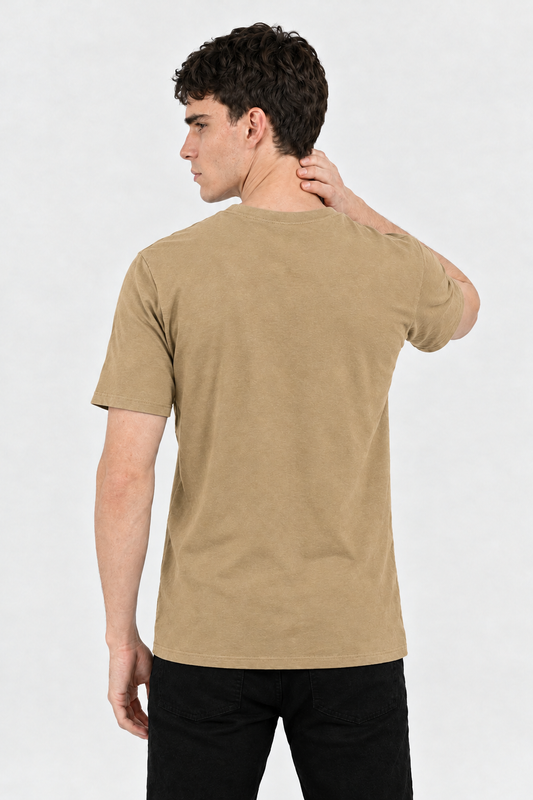 Segunda foto con el color beige de la prenda de la primera